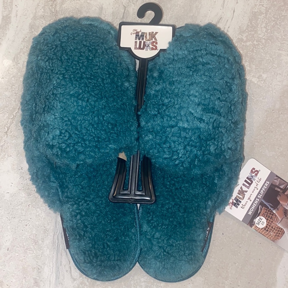 Muk Luk Slippers